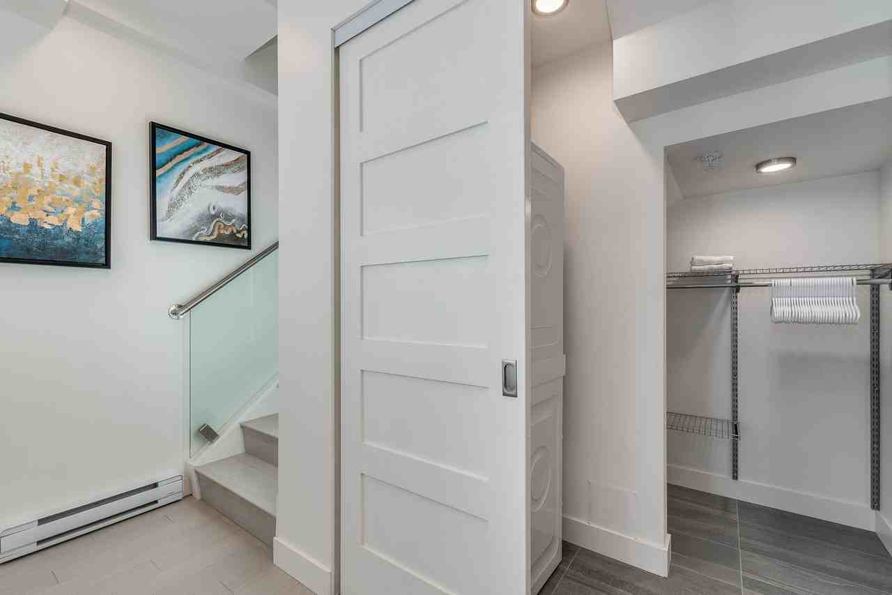 1431 - 1431 Haro Street - Photo 6 of 33