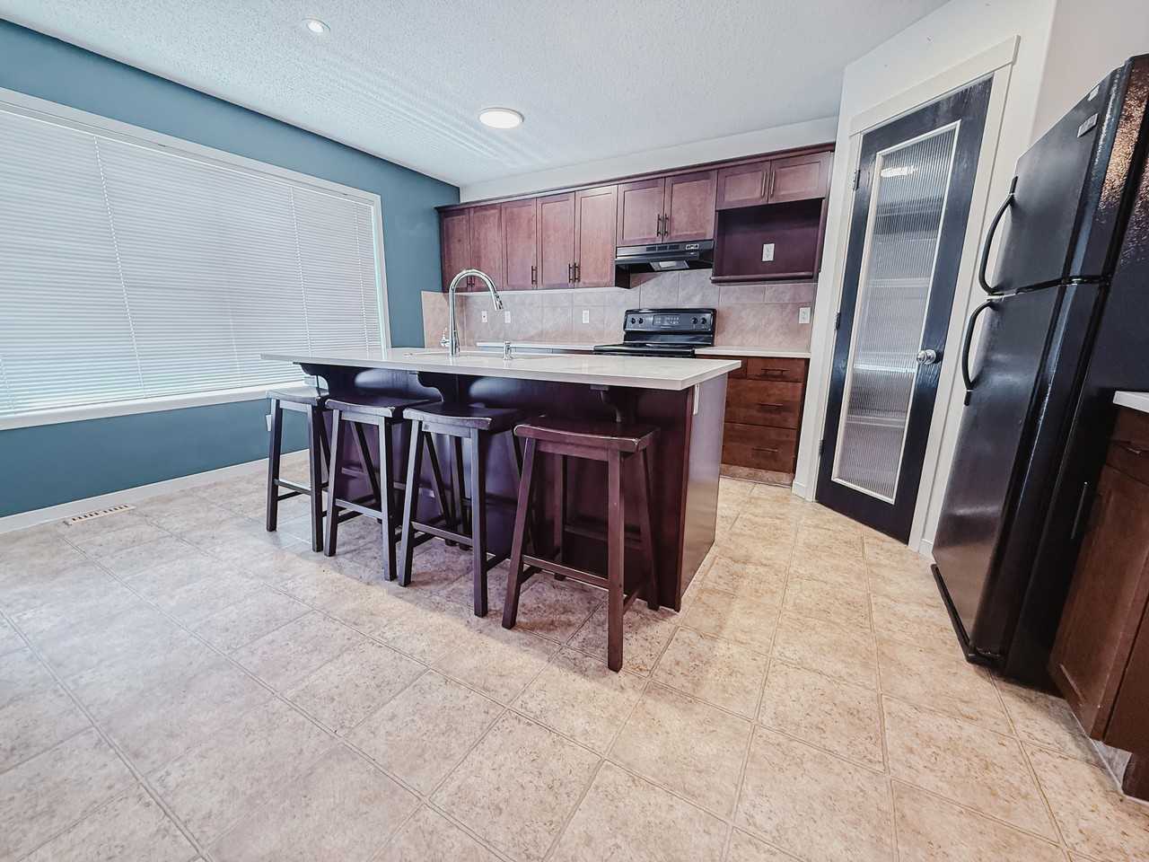 246 Cranberry Pl Se - Photo 2 of 32