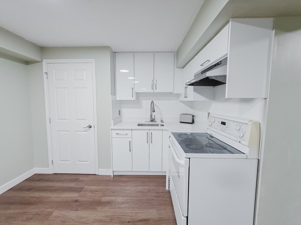 346 Saddlebrook Way Ne - Photo 2 of 13