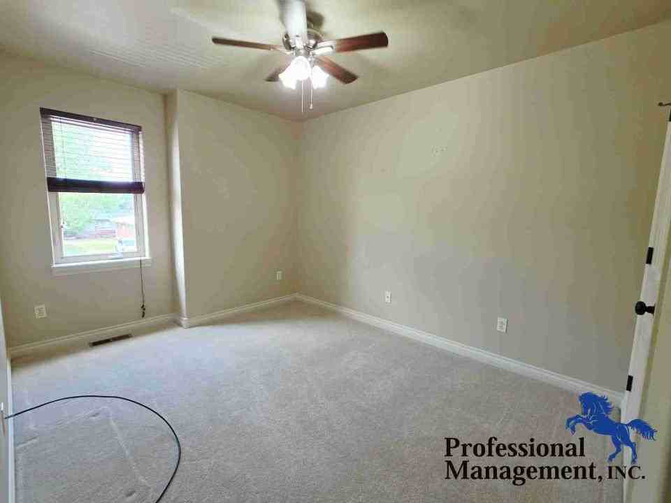 1617 8th St W - Photo 7 of 10