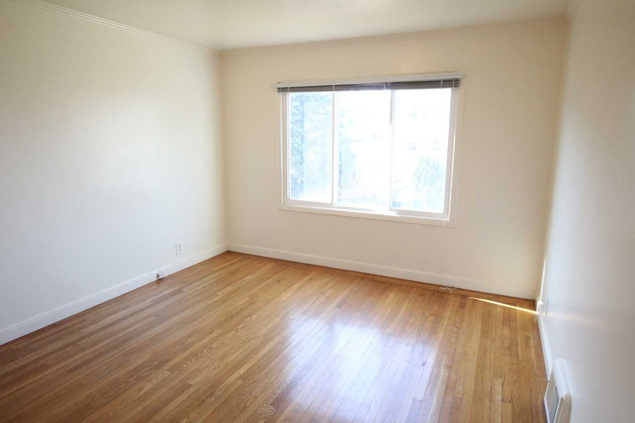 1257 14th Ave - Photo 5 of 19
