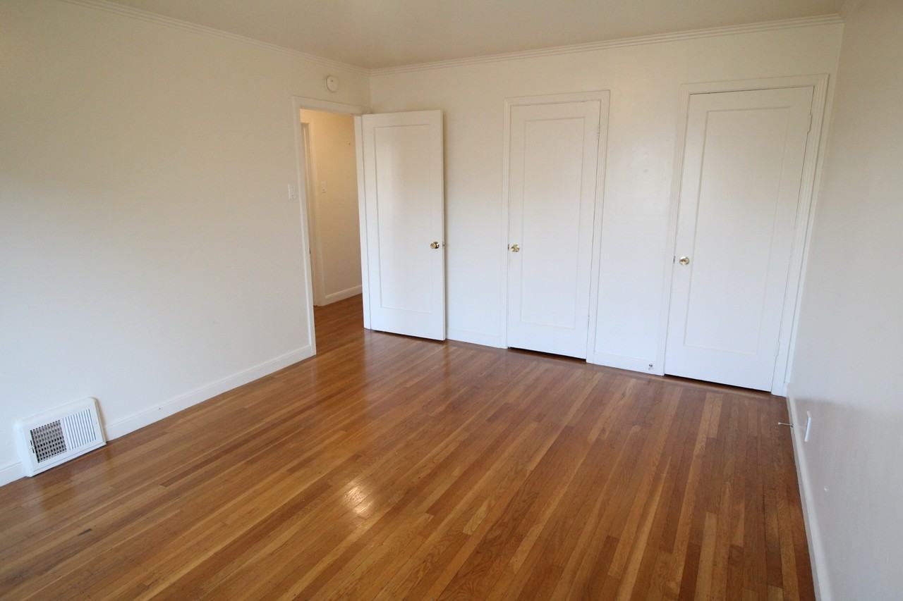 1257 14th Ave - Photo 6 of 19