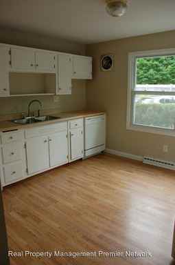 10 Manchester Ave - Photo 2 of 8