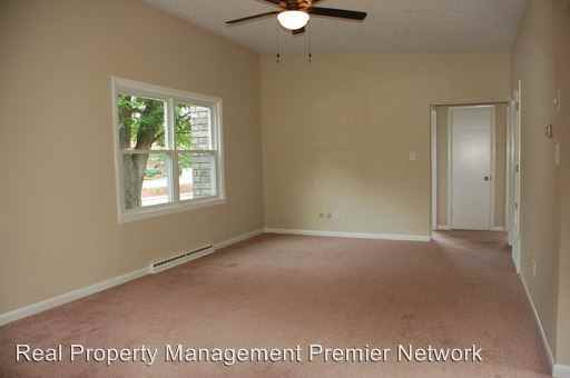 10 Manchester Ave - Photo 3 of 8