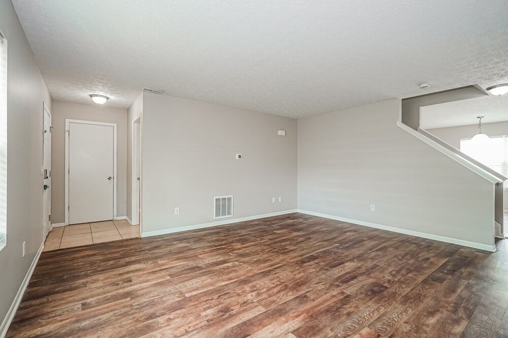 6280 Marengo St - Photo 6 of 17