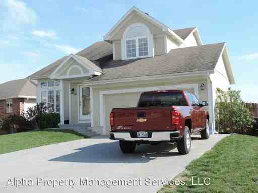 1504 Emerald Way - Photo 2 of 39