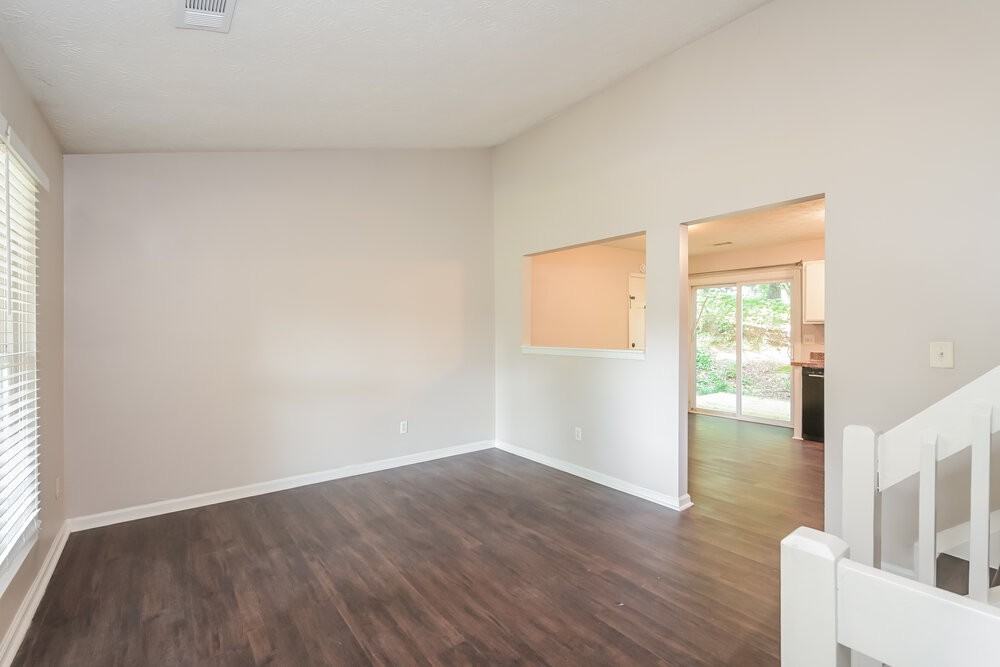 405 Rill Crest Ct - Photo 4 of 17