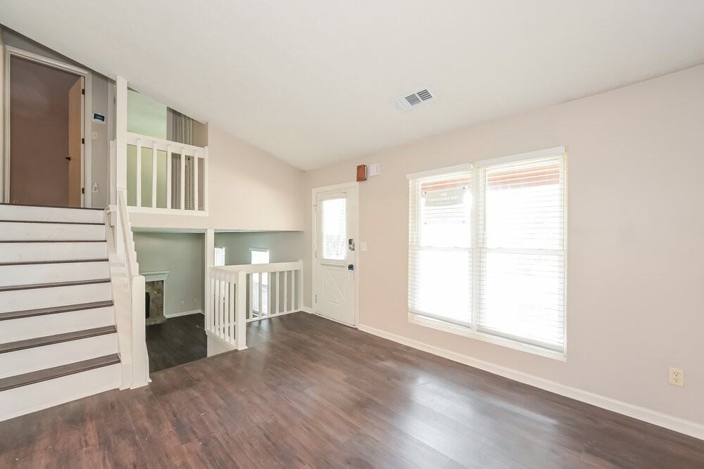 405 Rill Crest Ct - Photo 5 of 17