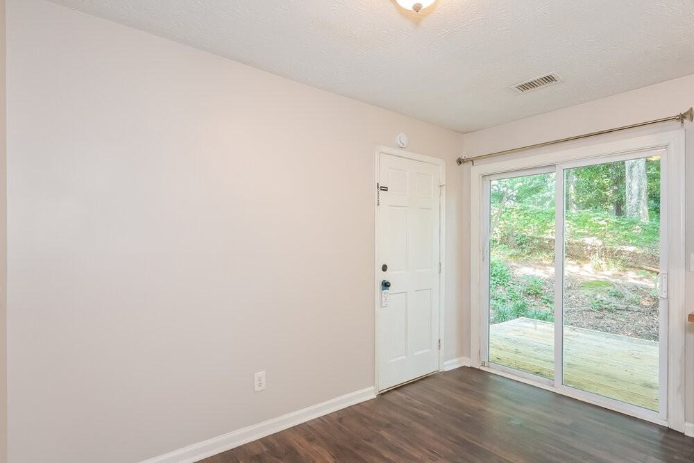 405 Rill Crest Ct - Photo 6 of 17