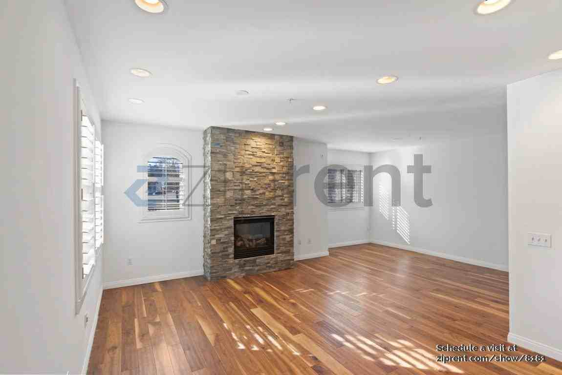 368 Bryant St - Photo 3 of 22