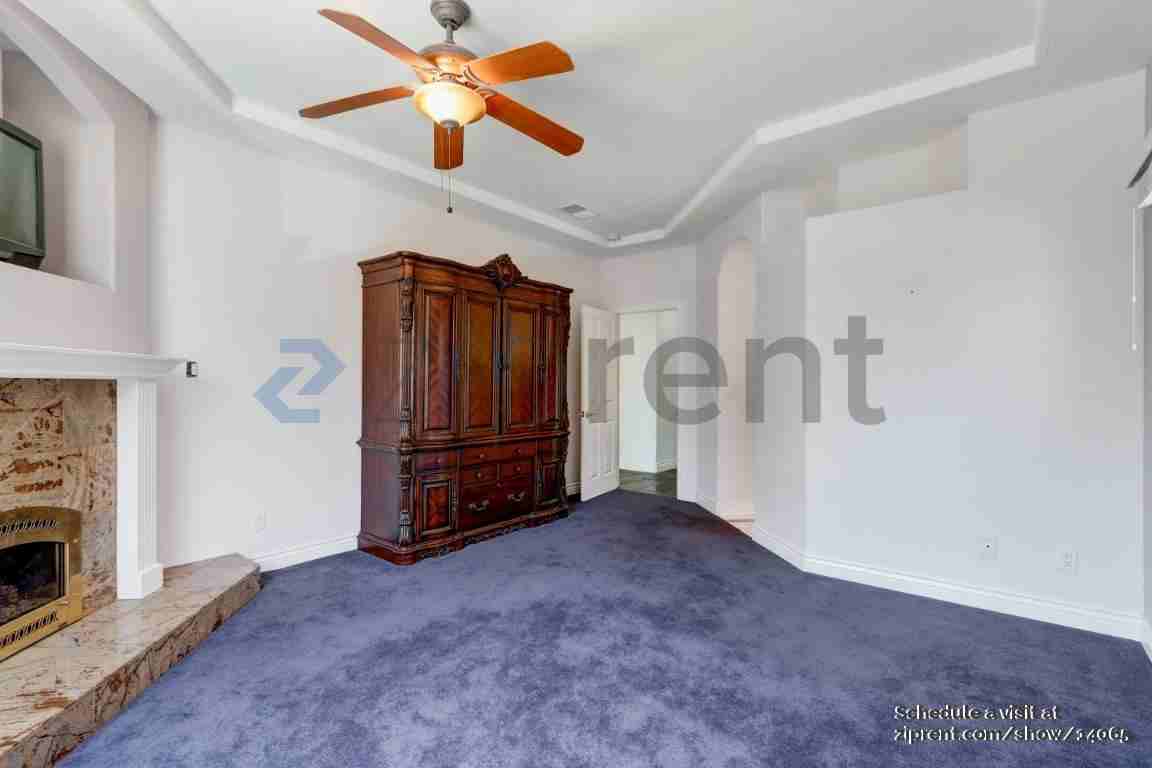 867 E Willow Ave - Photo 7 of 50