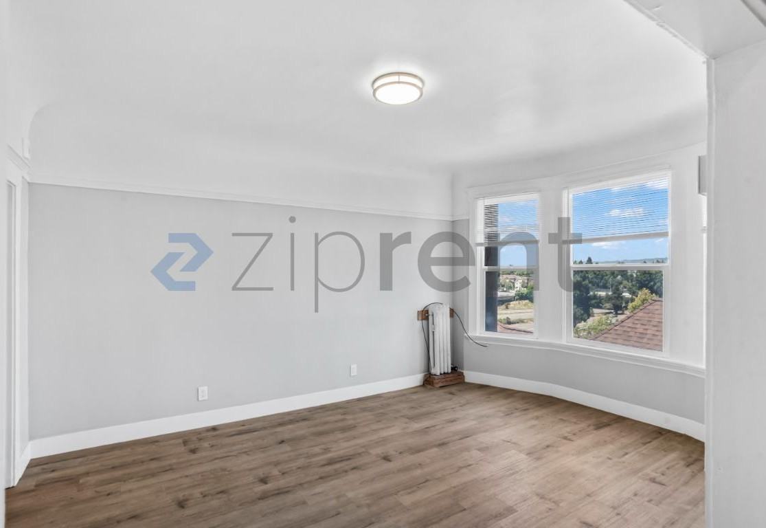 680 14th St #411 - Photo 4 of 25