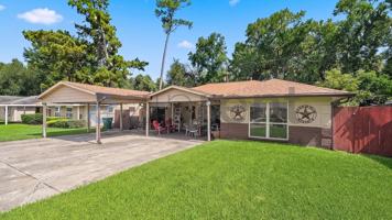 featured image of 1218 W Donovan St