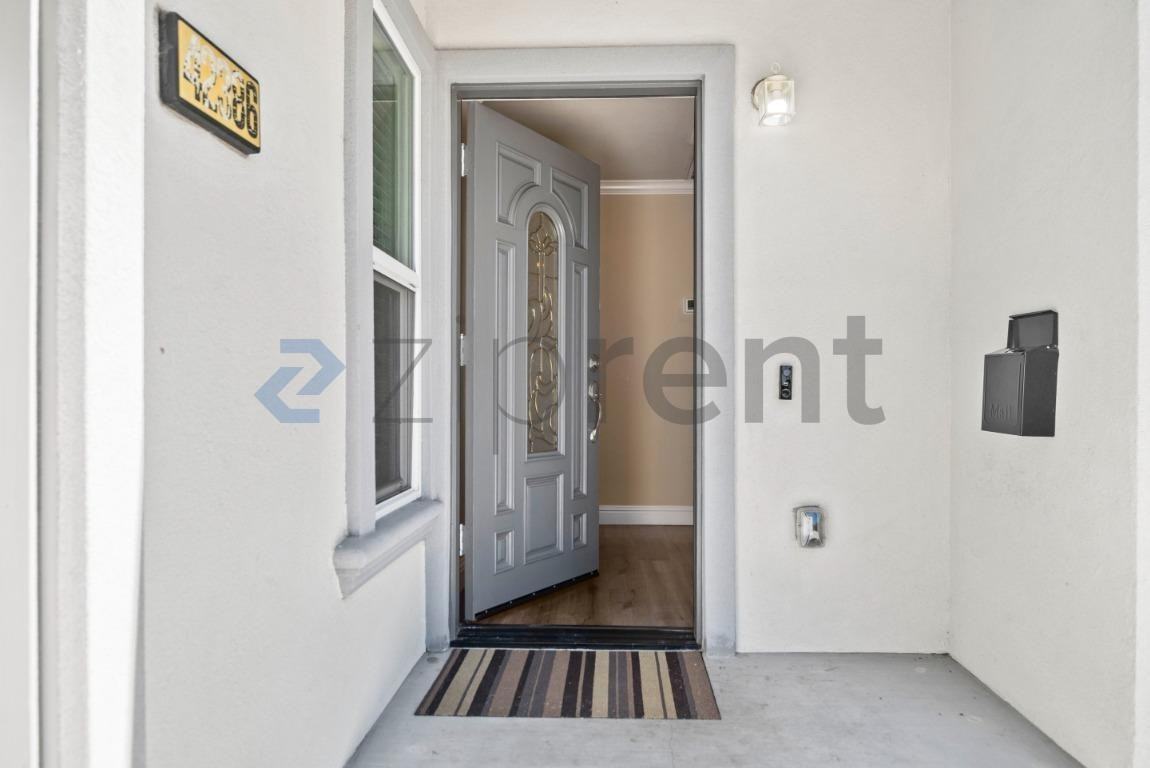 42386 Barbary St - Photo 5 of 28