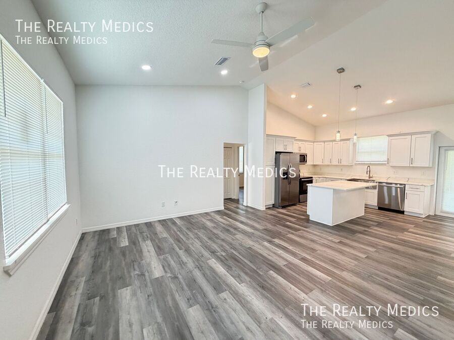 10 Locust Run Cir - Photo 4 of 22