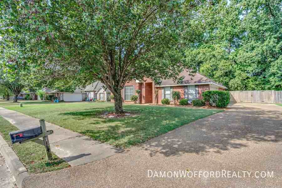 124 Raintree Rd - Photo 3 of 46