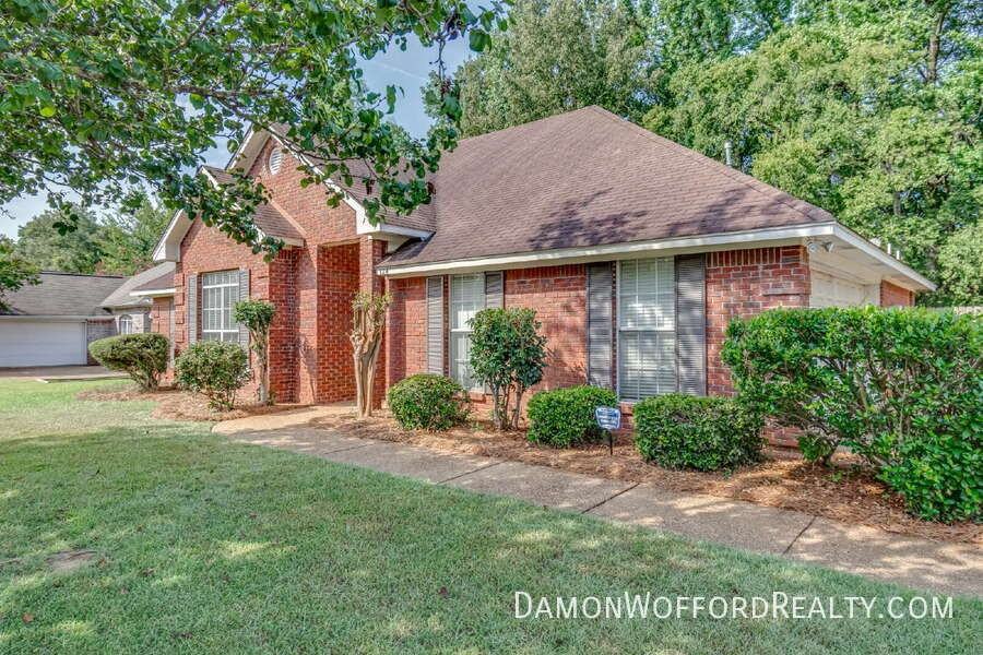 124 Raintree Rd - Photo 4 of 46