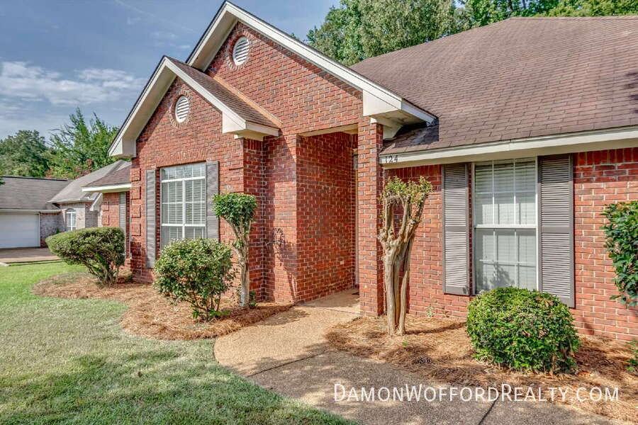 124 Raintree Rd - Photo 5 of 46