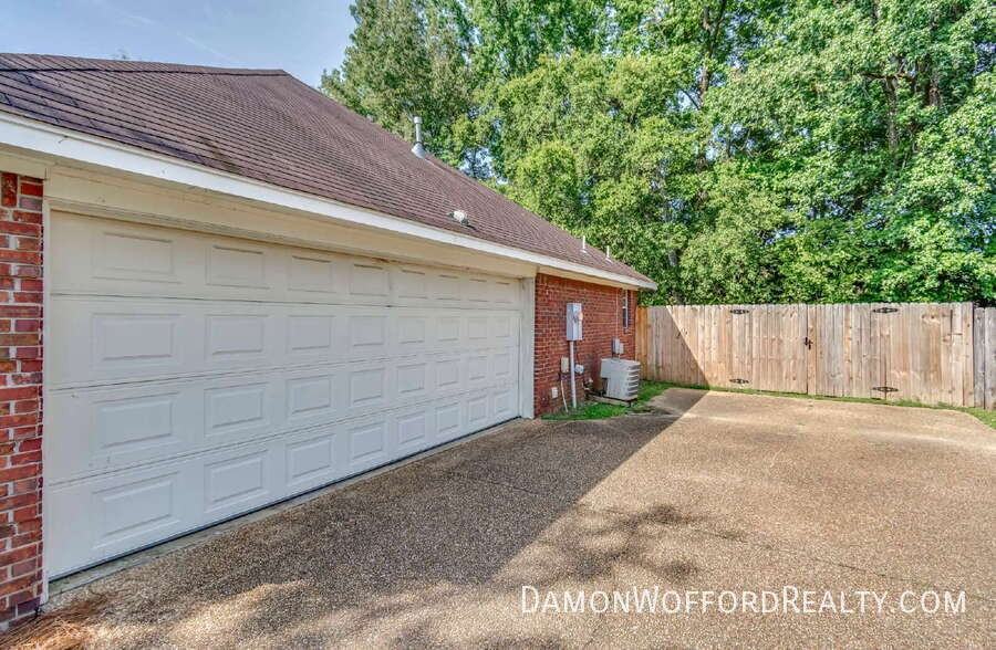 124 Raintree Rd - Photo 6 of 46
