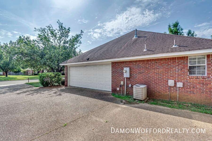 124 Raintree Rd - Photo 7 of 46