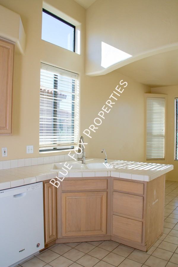 4131 E Hawks Wing Dr - Photo 5 of 24