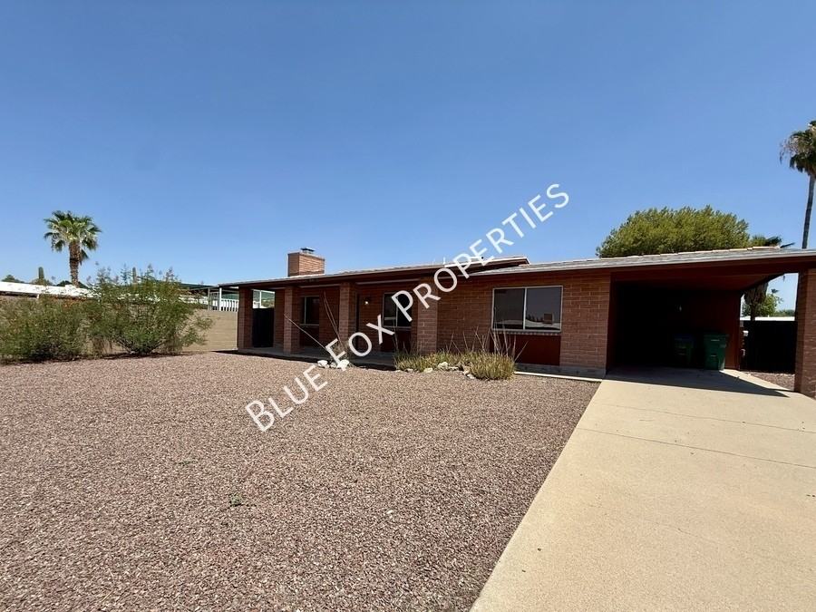 7650 N Rasmussen Ave - Photo 2 of 26