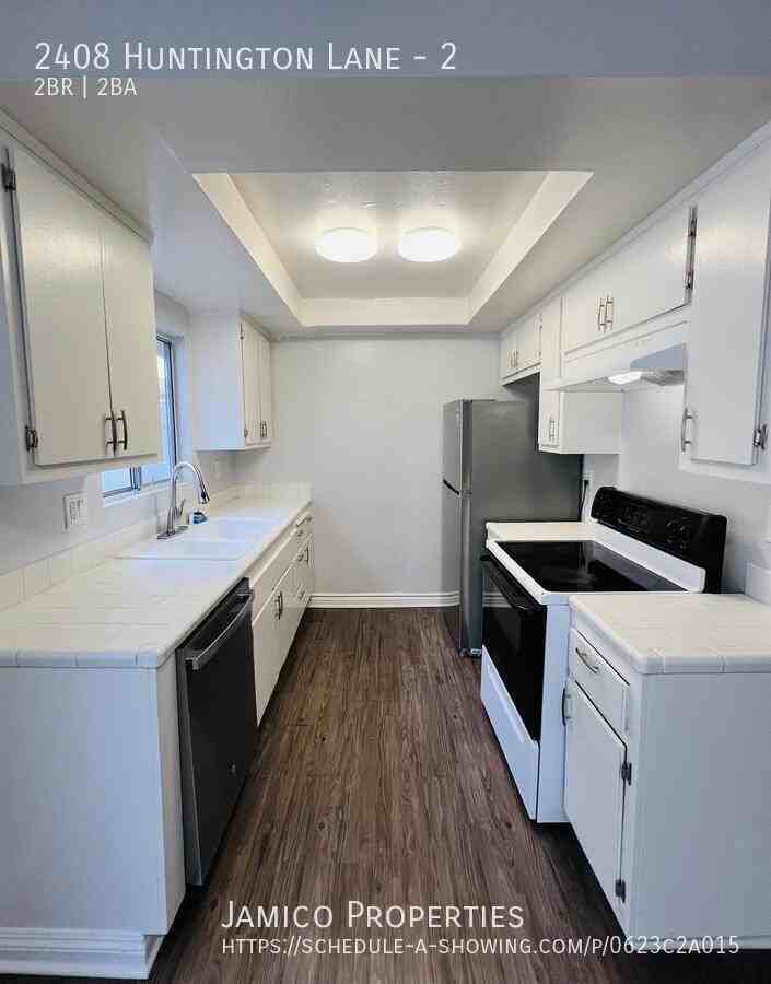 2408 Huntington Ln #2 - Photo 3 of 12