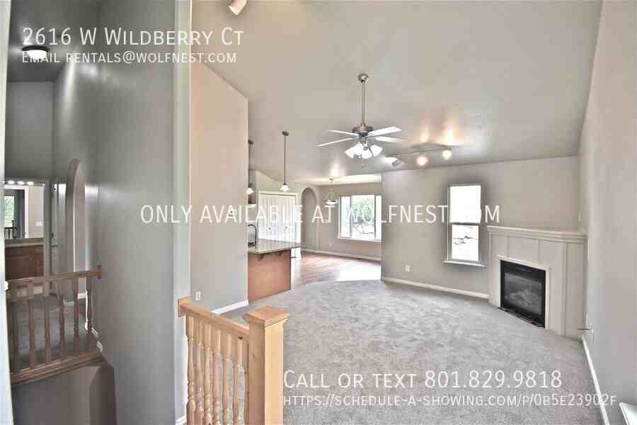 2616 W Wildberry Ct - Photo 2 of 48