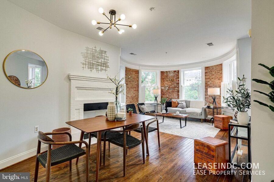 1938 Biltmore St Nw #B - Photo 4 of 31