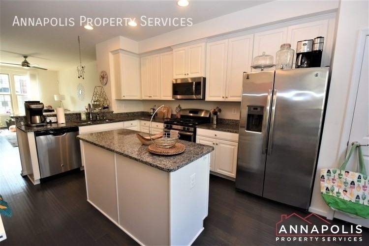 7737 Duncannon Ln - Photo 4 of 24