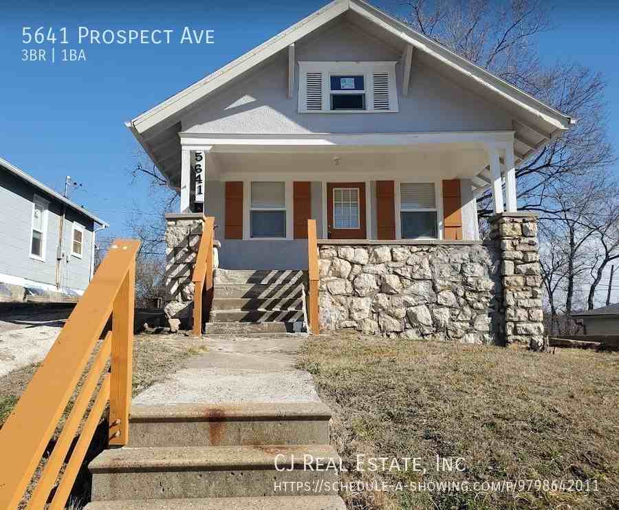 5641 Prospect Ave - Photo 2 of 8