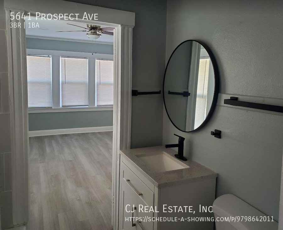 5641 Prospect Ave - Photo 3 of 8
