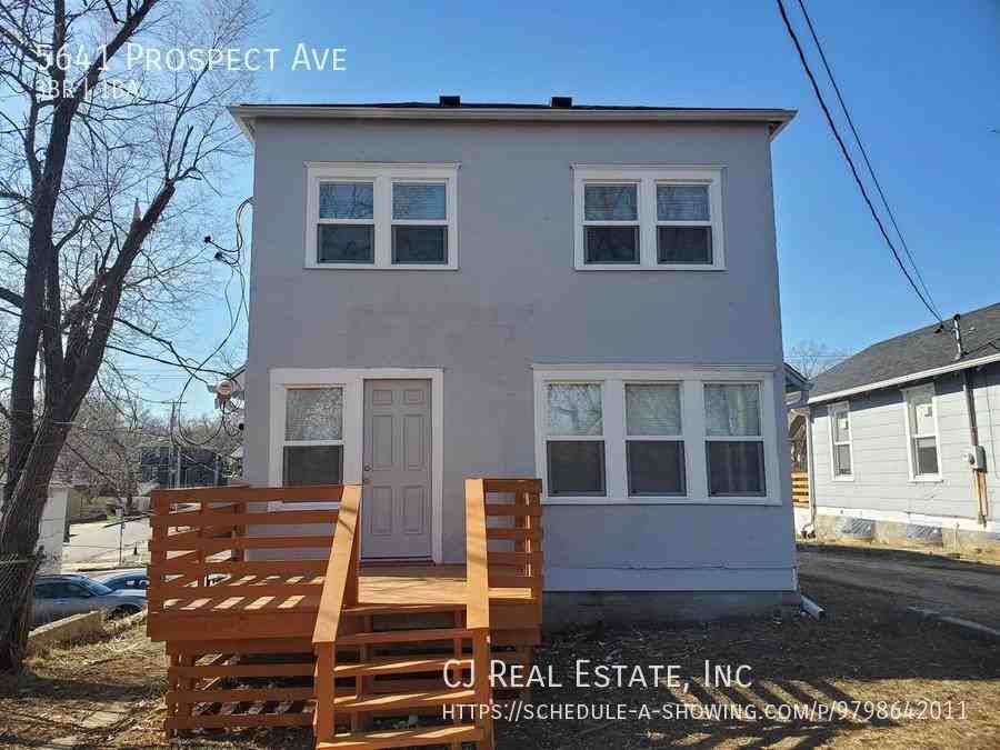5641 Prospect Ave - Photo 6 of 8