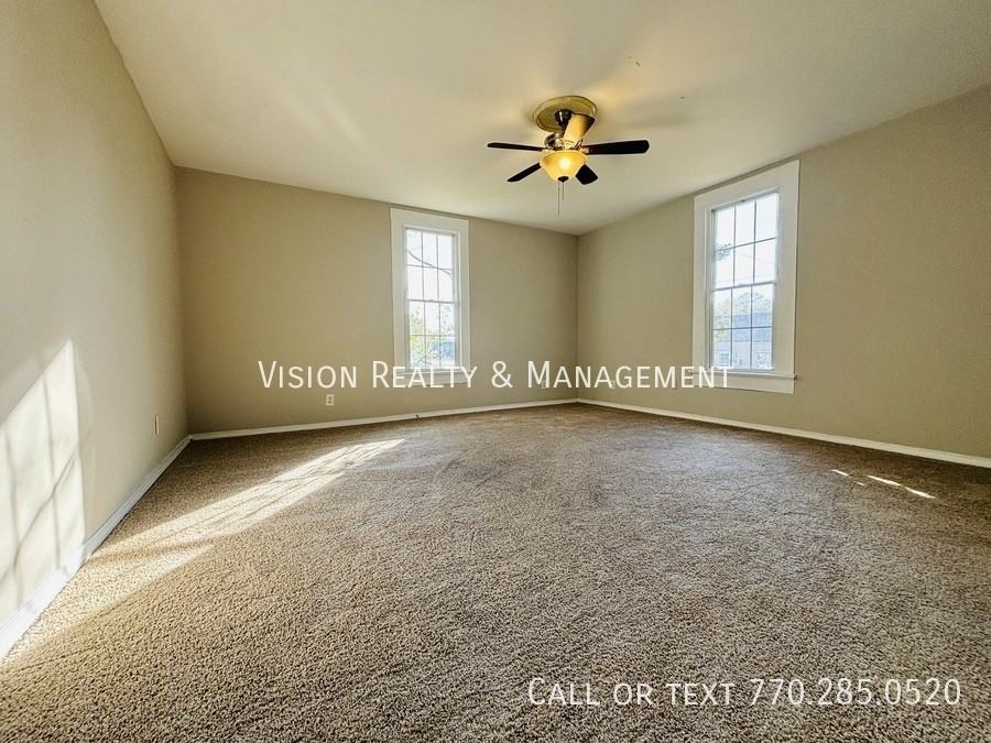 302 Mandeville Ave - Photo 3 of 16