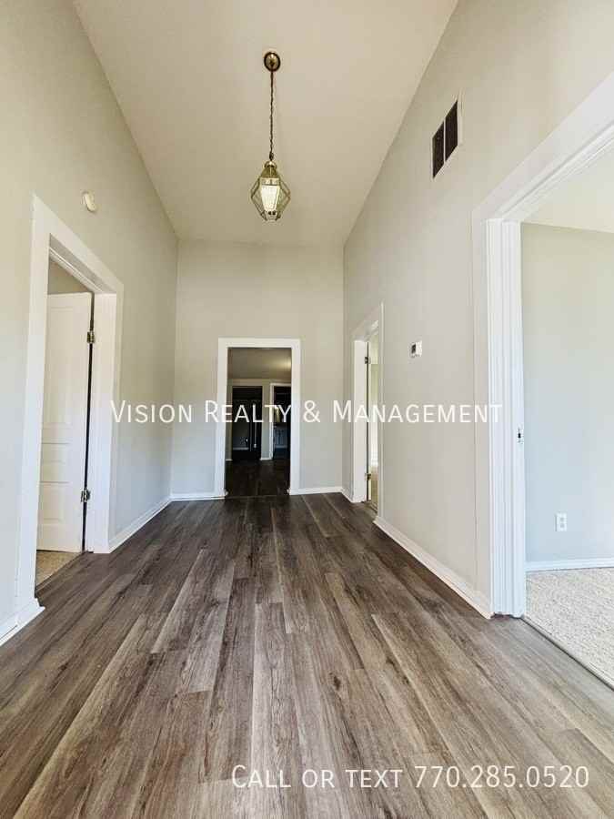 302 Mandeville Ave - Photo 7 of 16