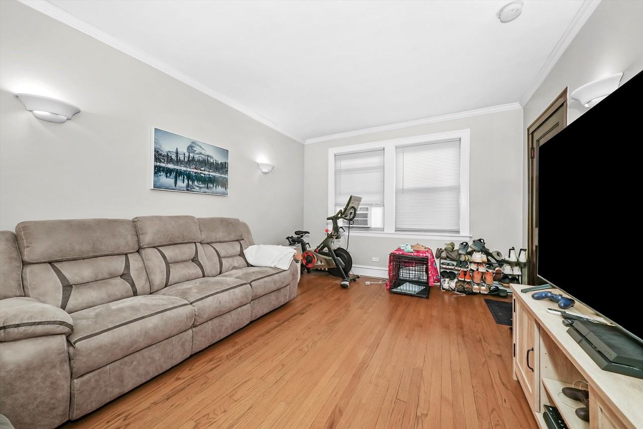 1929B Grove Ave #203 - Photo 5 of 22