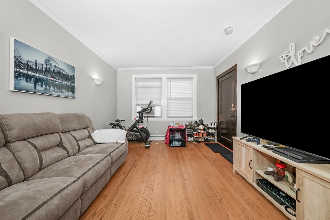 1929B Grove Ave #203 - Photo 6 of 22