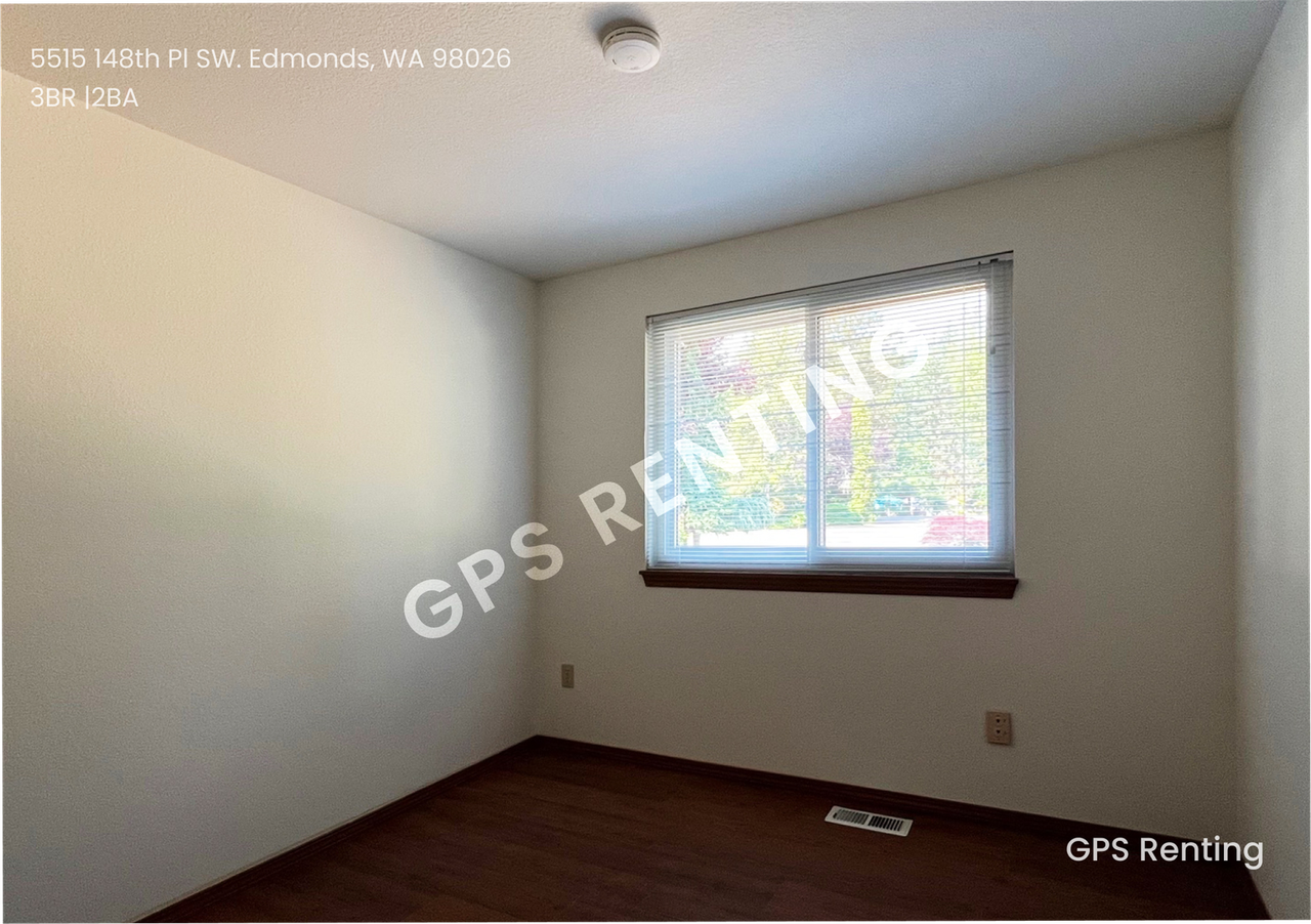 5515 148th Pl Sw - Photo 3 of 21