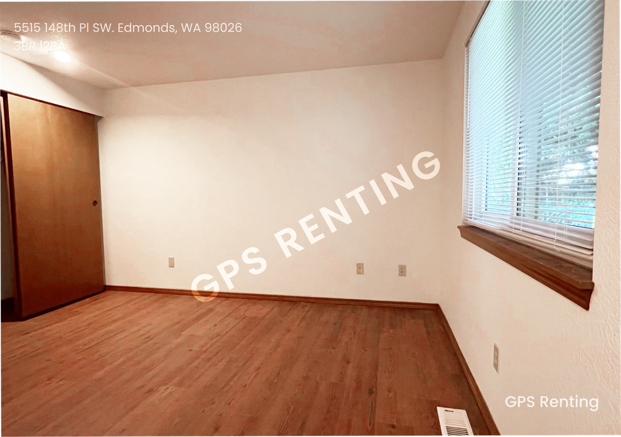 5515 148th Pl Sw - Photo 4 of 21
