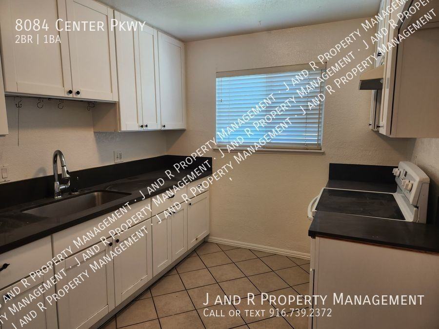 8084 Center Pkwy - Photo 3 of 16