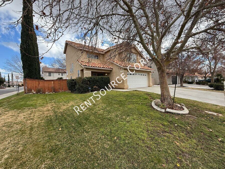 42456 Coronet Ct - Photo 2 of 31