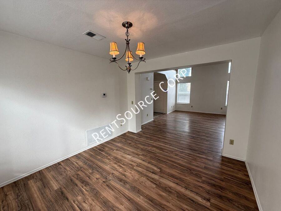 42456 Coronet Ct - Photo 7 of 31