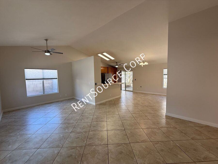 2501 Summerchase Ave - Photo 3 of 25