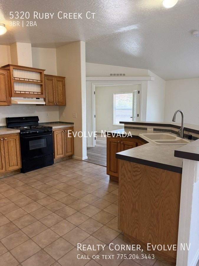 5320 Ruby Creek Ct - Photo 4 of 14
