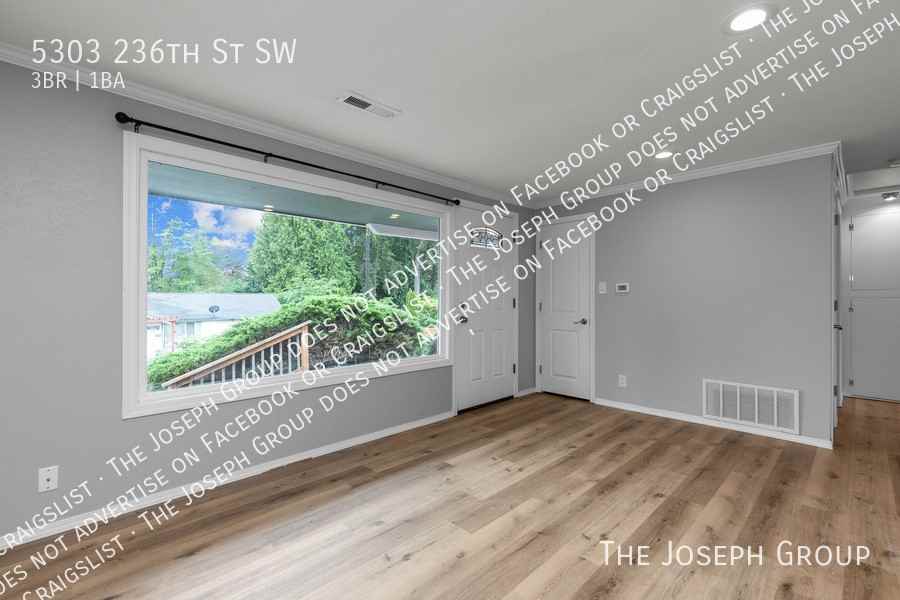 5303 236th St Sw - Photo 4 of 39