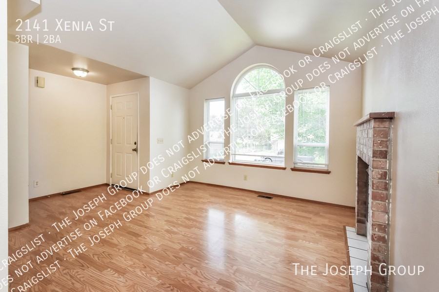 2141 Xenia St - Photo 4 of 22