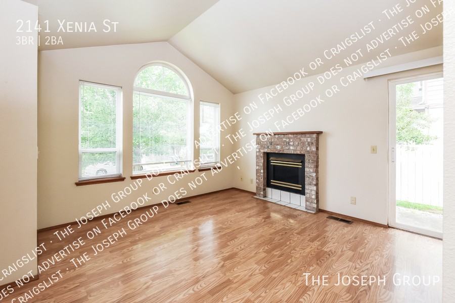 2141 Xenia St - Photo 5 of 22