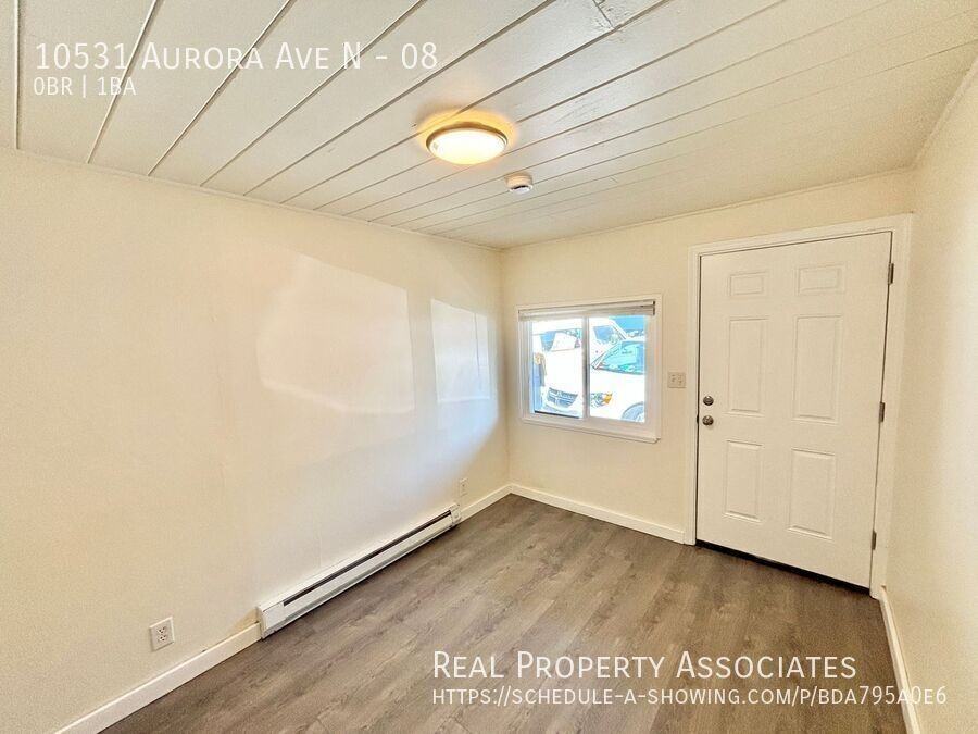 10531 Aurora Ave N #08 - Photo 4 of 10