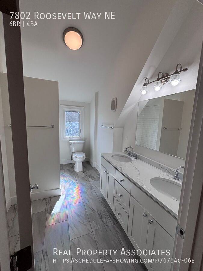 7802 Roosevelt Way Ne - Photo 6 of 44