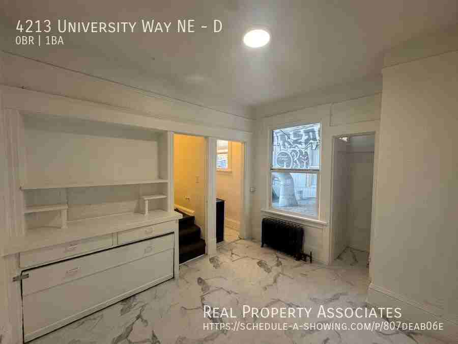 4213 University Way Ne #D - Photo 2 of 5